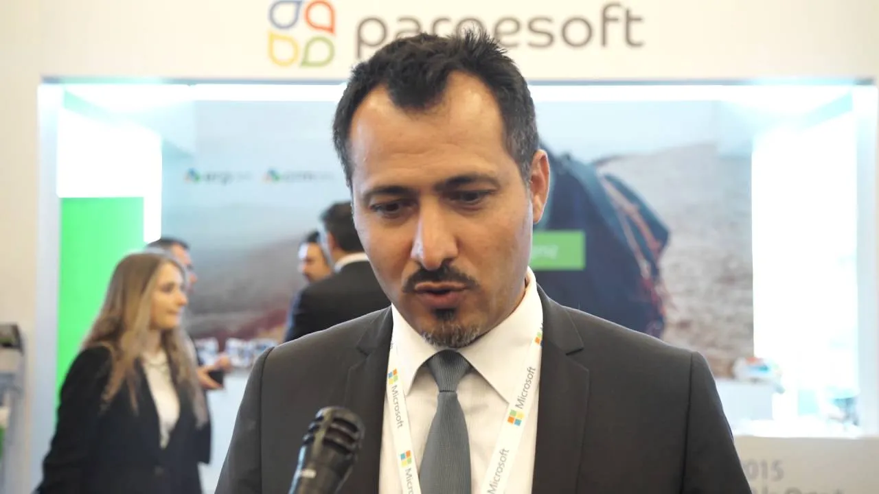 Microsoft Partner Manager Mesut Mert interviewed about Pargesoft at the Pargesoft trade show booth