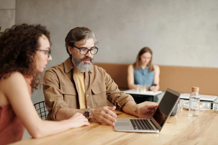 Power BI'nın sunduğu mobil raporlama nasıl işler